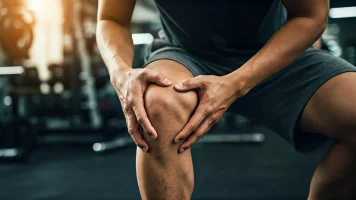 nivaan-care-knee-pain-cluster-knee-pain-while-squatting-hero