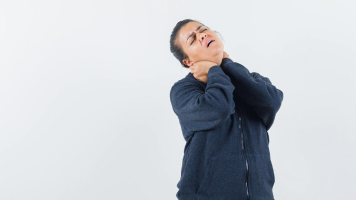 nivaan-care-neck-pain-cluster-Front-neck-pain-Causes-hero
