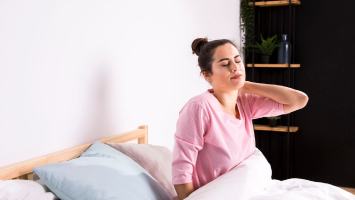 nivaan-care-neck-pain-cluster-What-causes-neck-pain-after-sleep-hero